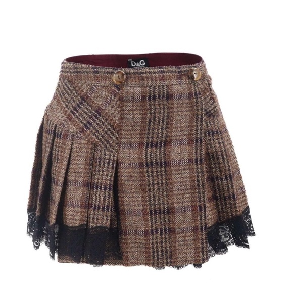 DOLCE & GABBANA
Plaid Print Mini Skirt
Size: S | US4, IT40 - Picture 6 of 7